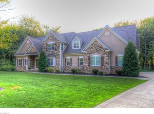 16030 Addington Ct, Newbury, OH