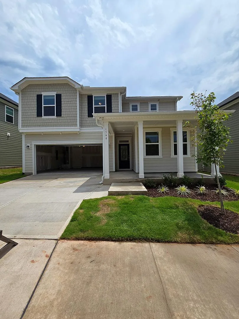 5 bed, 3.0 bath, 2753 sqft, $2,695 — Photo 1