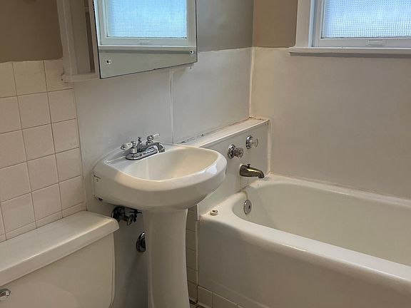 4th image of 1319 Grand Ave APT B