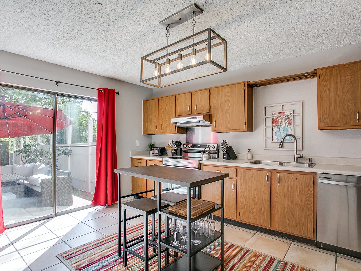 3 bed, $2,950 — Photo 4