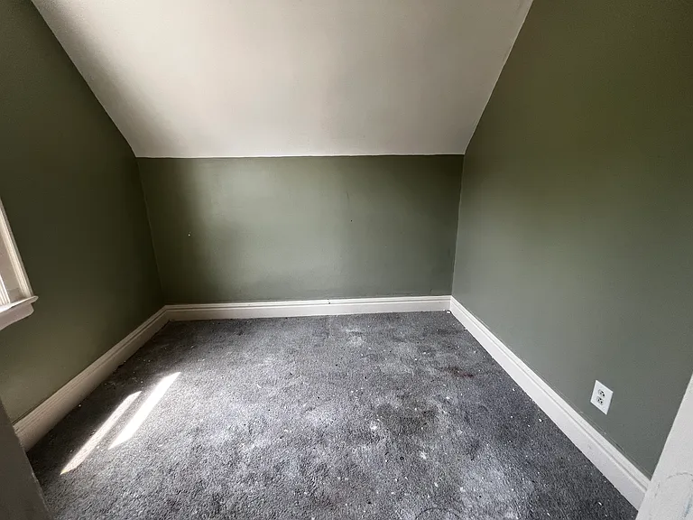 96 Arnold Pl #3 — Photo 9