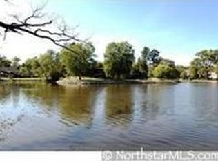 4805 Sunnyslope Rd E, Edina, MN 55424