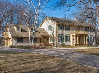 9 Evergreen Rd, North Oaks, MN 55127