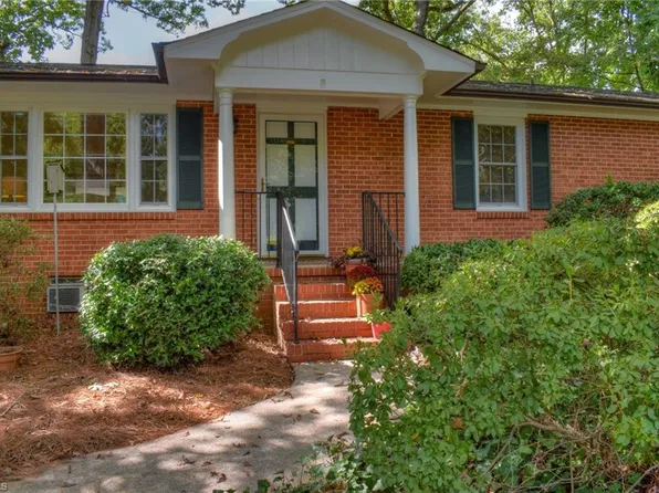 228 S Cliffdale Dr, Winston Salem, NC 27104