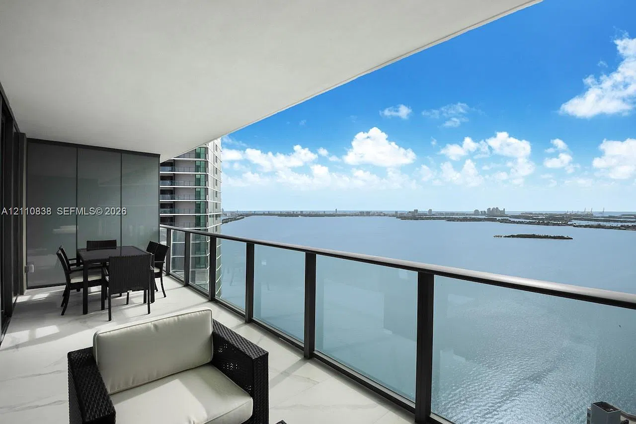 Paraiso Bay Condo — Photo 1