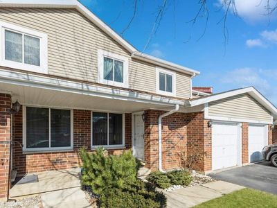 1950 N Jamestown Dr, Palatine, IL, 60074