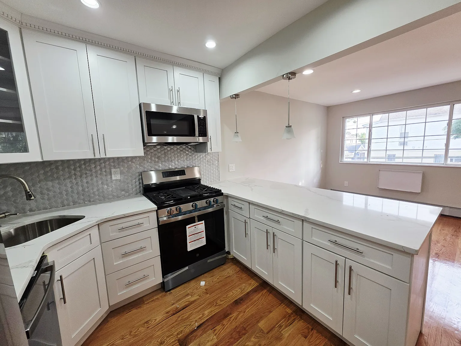 11505 Bedell St — Photo 3