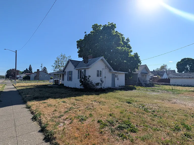 429 E Heroy Ave — Photo 5