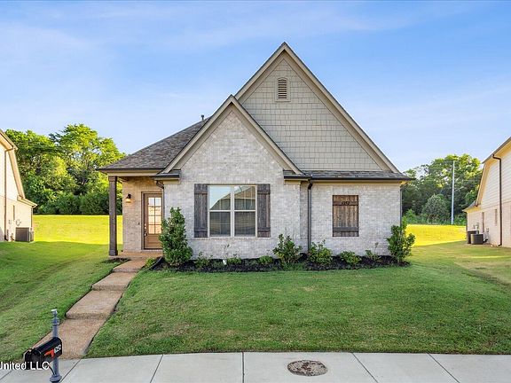 2nd image of 6252 Arlington Ln
