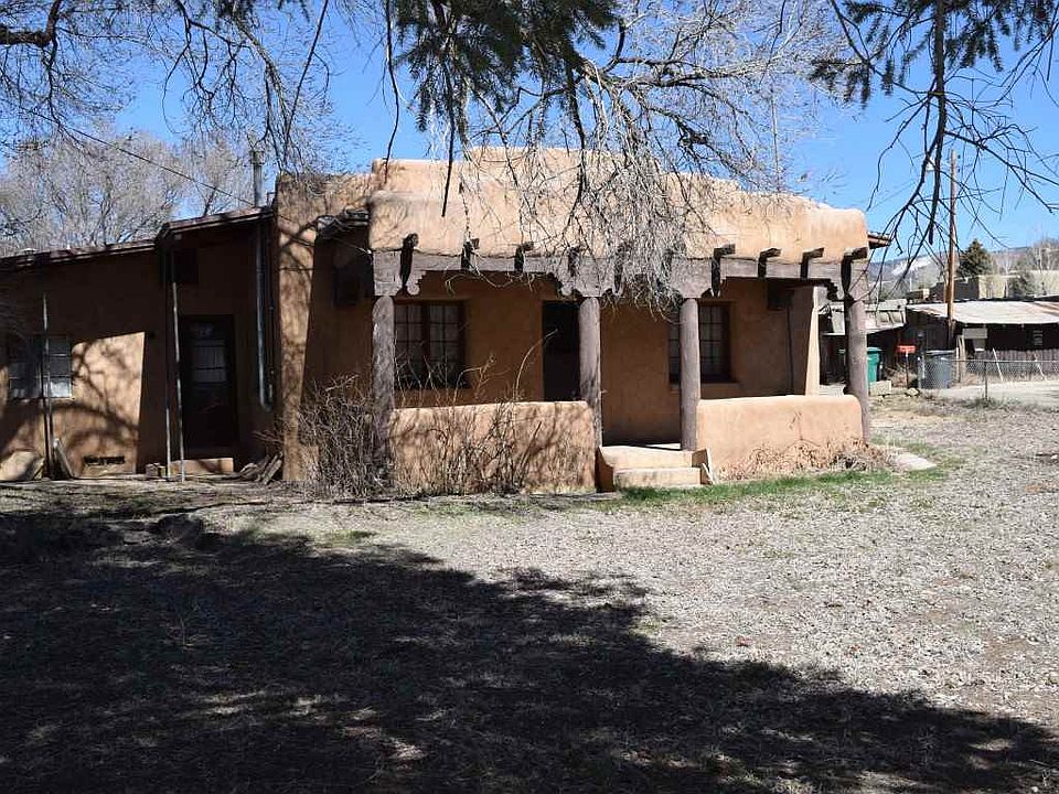 1st image of 106 De Teves Ln