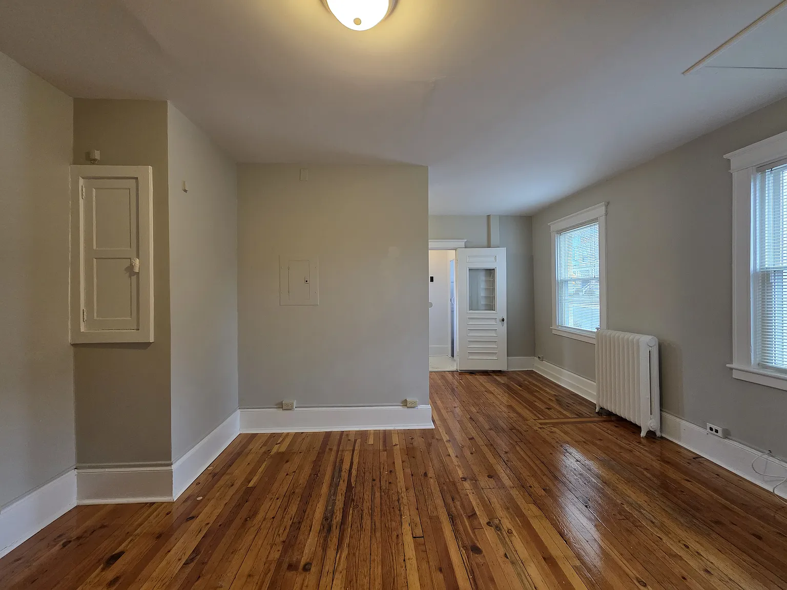 Studio, $1,500 — Photo 2