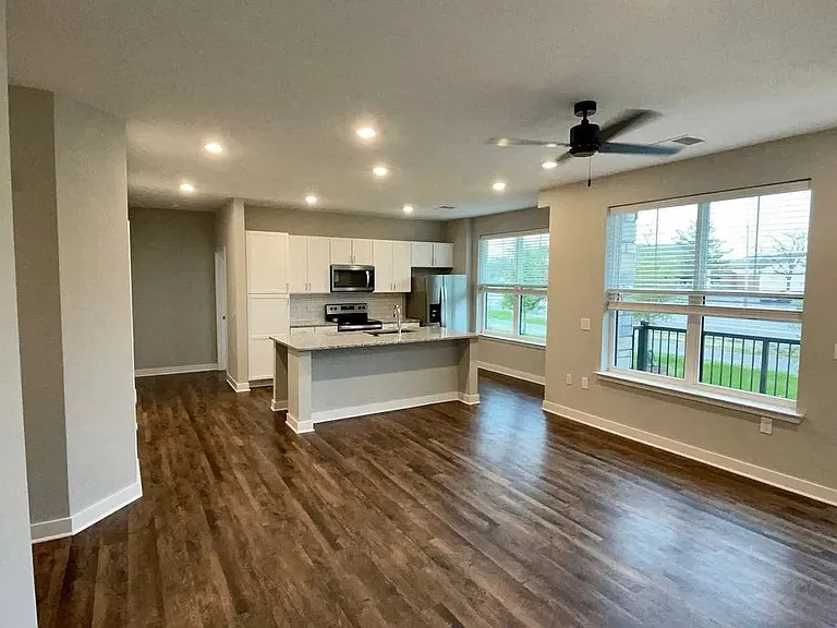 The Grove Apartments — Photo 2