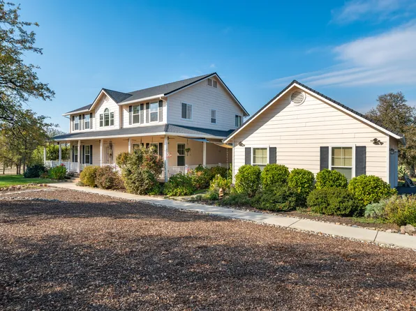 8180 Whispering Oaks Rd, Redding, CA 96002