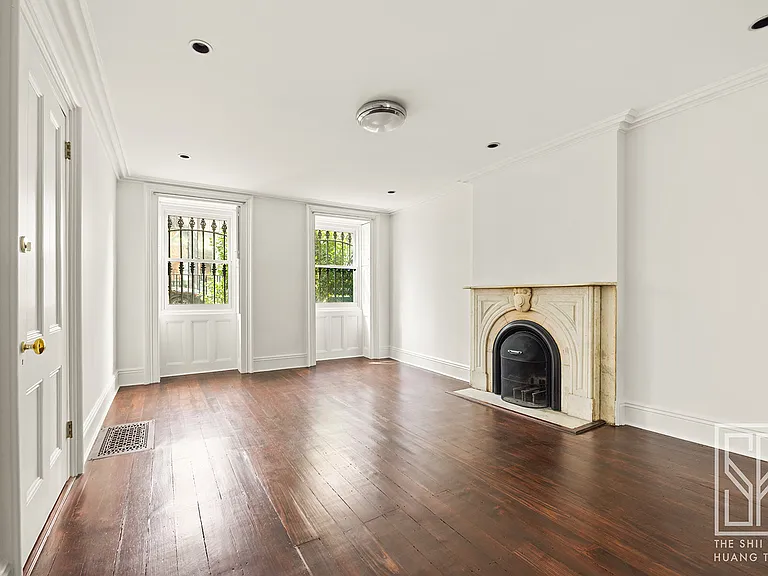 548 State St #PARLOR — Photo 27