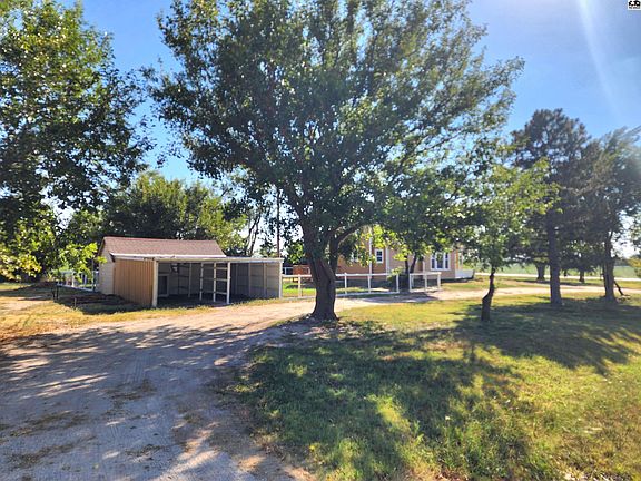 5th image of 1703 Pawnee Rd