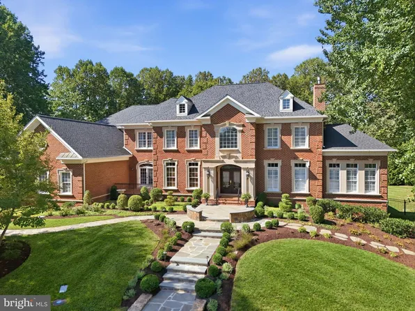 3002 Apple Brook Ln, Oakton, VA 22124