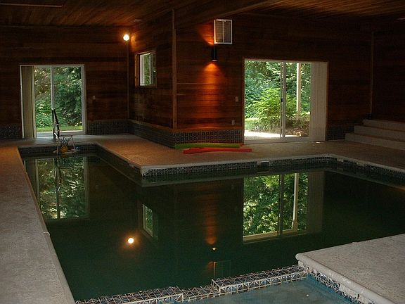 indoor swimming pool w/ lap lane