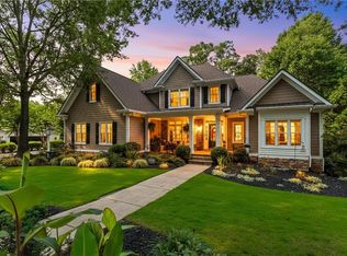 6719 Grand Marina Cir, Gainesville, GA 30506