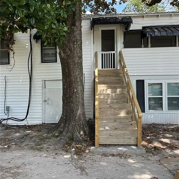 106 N College St #3 — Photo 1