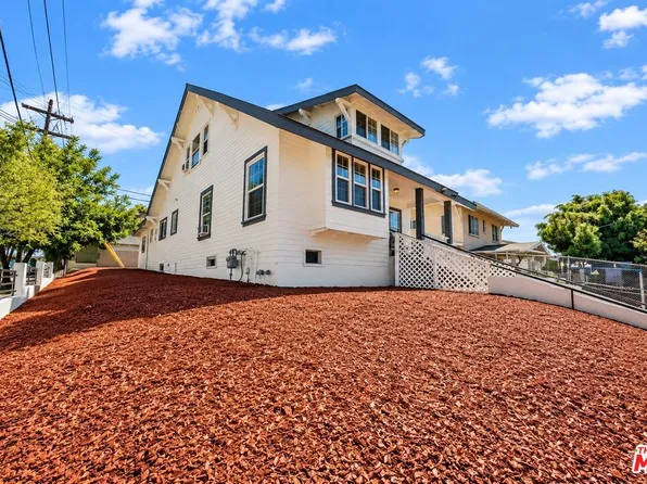 152 N Benton Way, Los Angeles, CA 90026