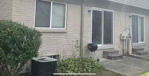 2nd image of 2252 Orchard Crest St