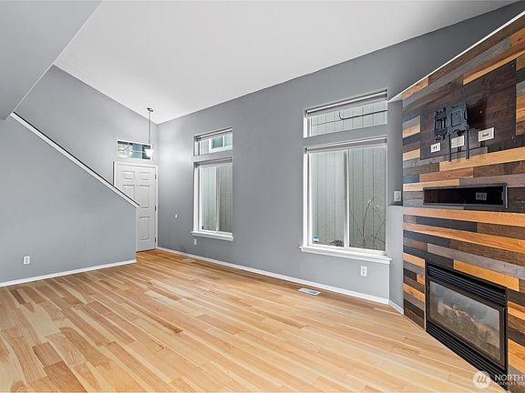 5th image of 8929 160th Street Ct E