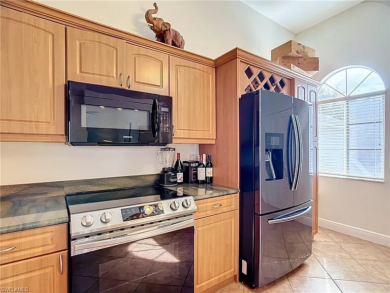 2860 Citrus Lake Dr #R-202 — Photo 11