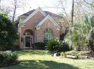 26 E Sterling Pond Cir, The Woodlands, TX 77382
