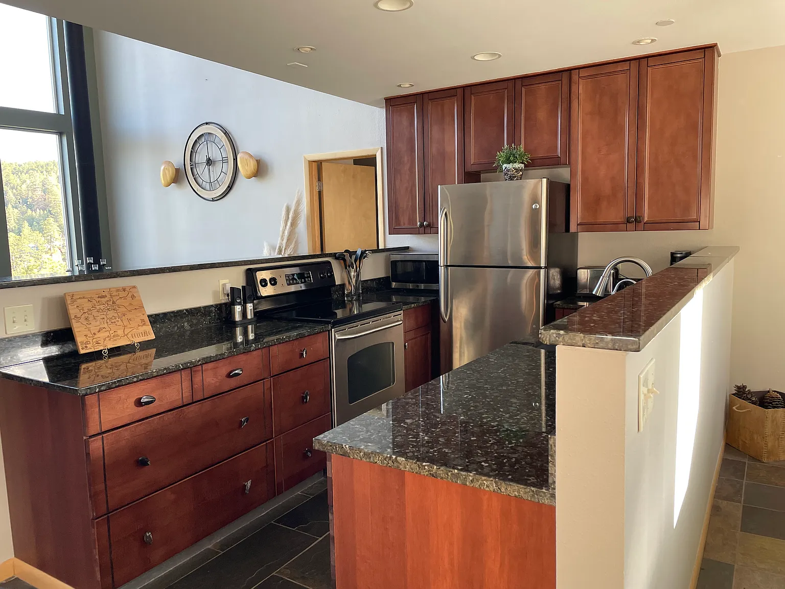 28410 Evergreen Dr — Photo 3