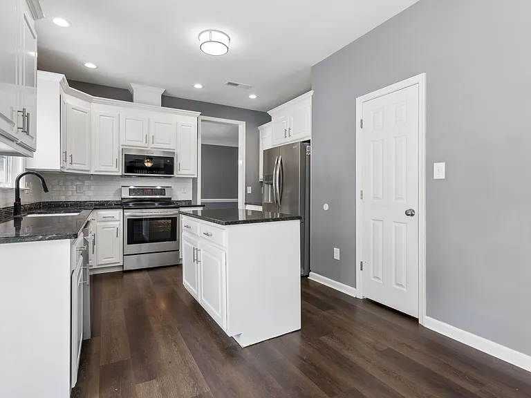 101 Sycamore Ln — Photo 20