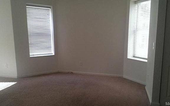 4th image of 5578 Pershing Ave APT 11