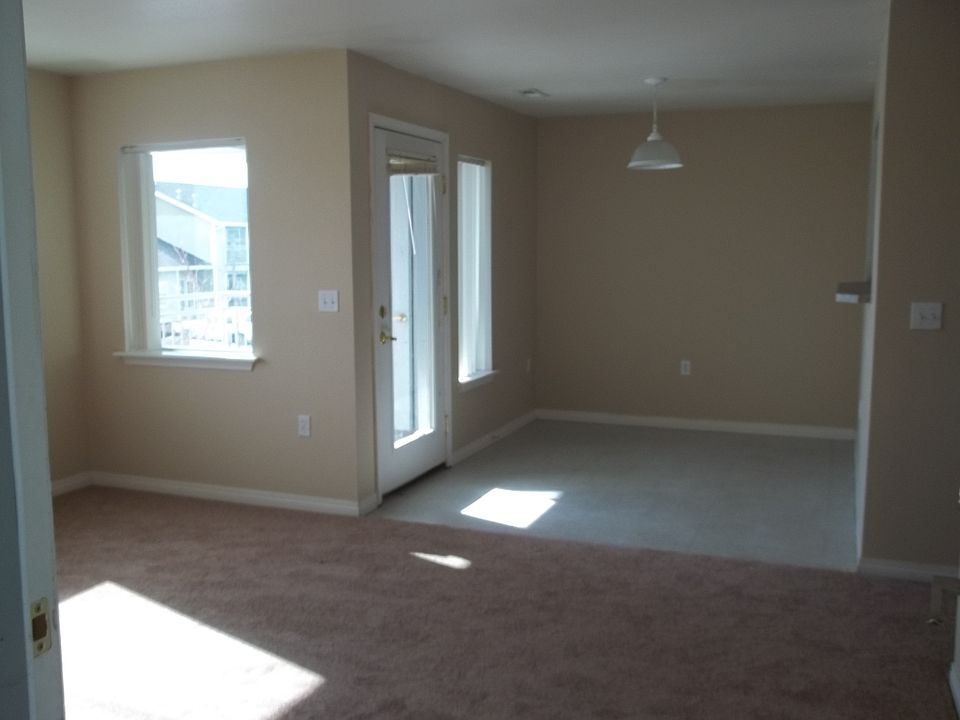 2nd image of 120 Glencoe Way APT 5