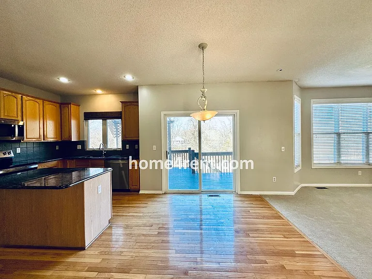 15252 W 158th Ter — Photo 12