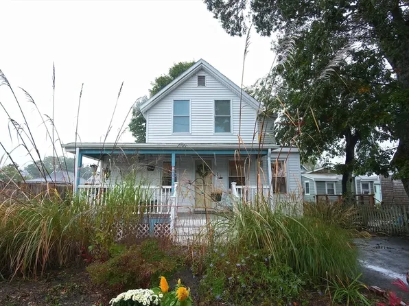 12 13th St, Wareham, MA 02571