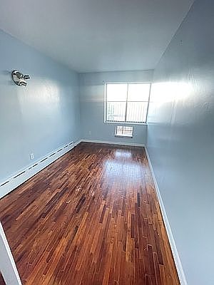 5th image of 19-62 77th St #2CC
