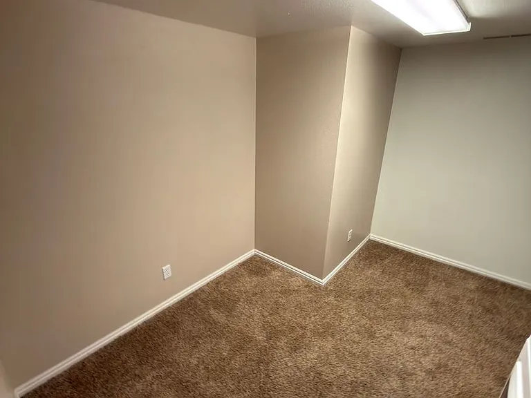 480 College Ave — Photo 13