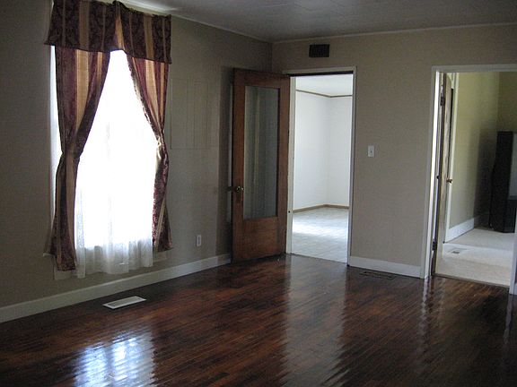 2nd image of 432 E Green St
