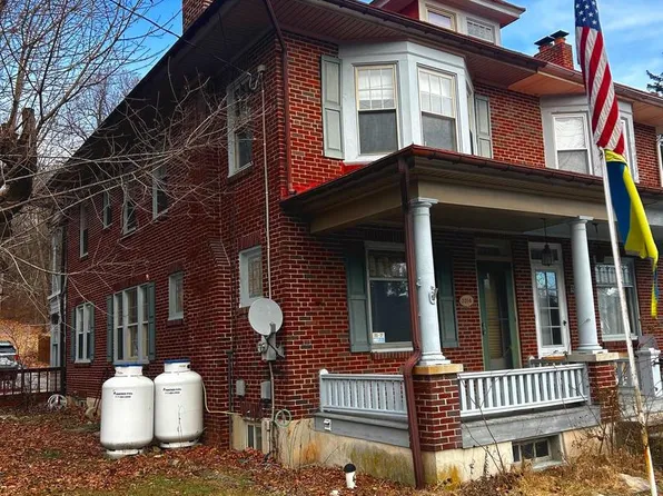 3314 E Galen Hall Rd, Reinholds, PA 17569