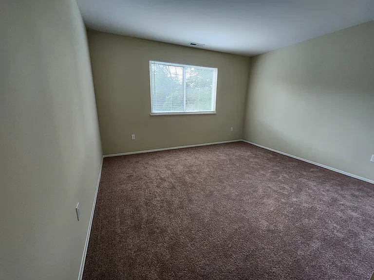 60 Wolfpit Ave #1B — Photo 16