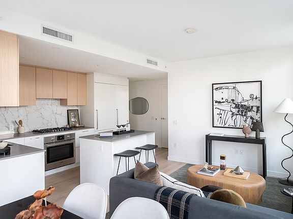 5th image of 6468 Willingdon Ave #3706