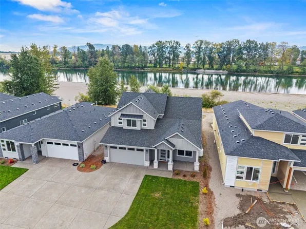 2162 S River Rd Road, Kelso, WA 98626