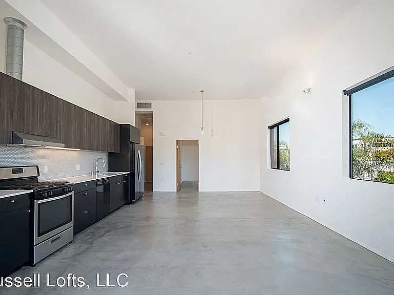 2 bed, 925 sqft, $3,850 — Photo 4