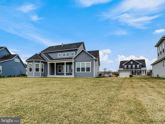 5th image of 33616 Stonington Dr