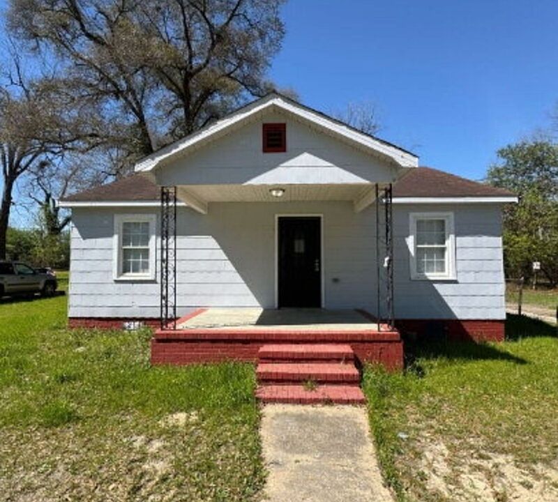 1st image of 809 Fletcher Ave