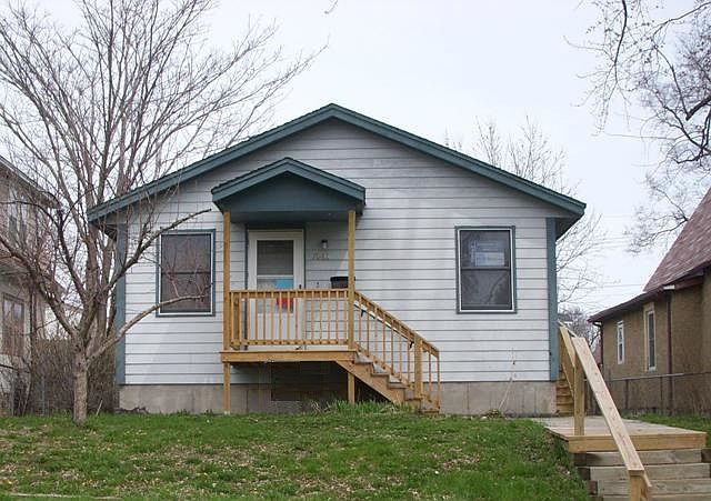 1st image of 1063 Van Buren Ave