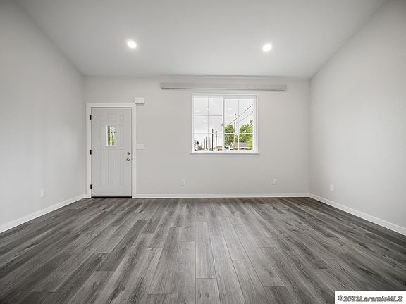 5th image of 364 W Gibbon St