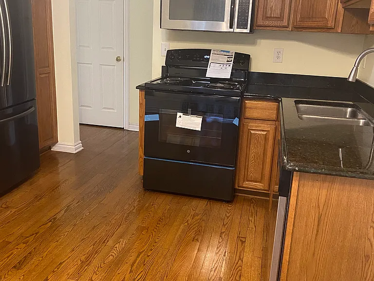 1638 E Lakeview Ln — Photo 8