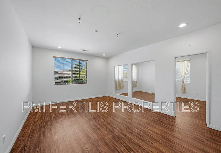 7167 Elsa Ct — Photo 23