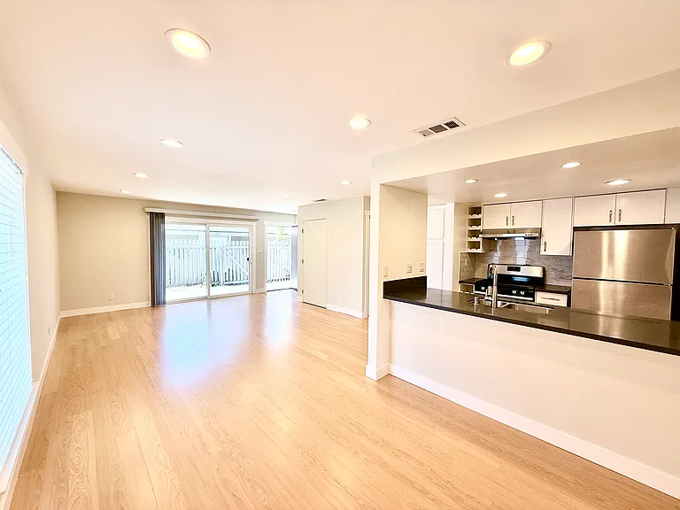 21107 Red Fir Ct — Photo 2