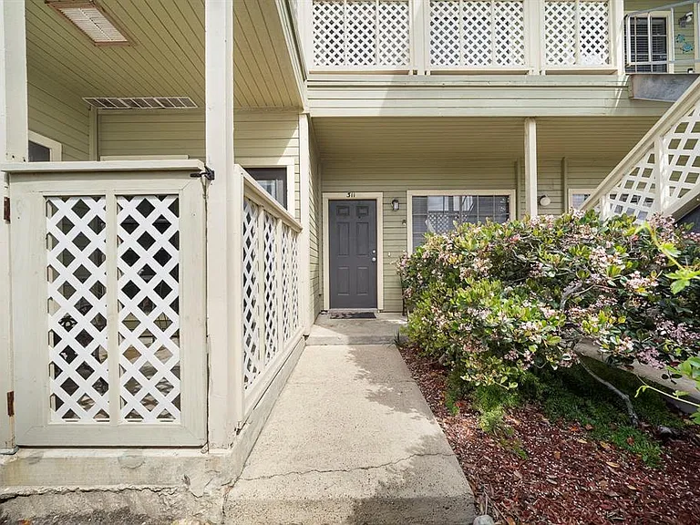 500 Ferry Rd — Photo 13